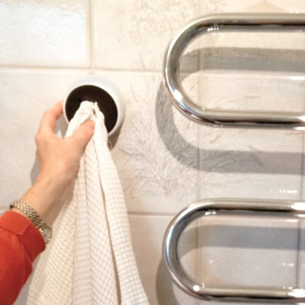 Pluring - Simple and genius hanger