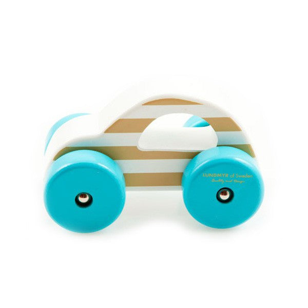 Coche de madera