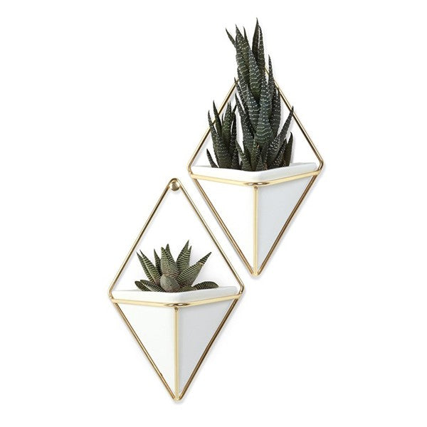 Wall-mounted vessel - Trigg