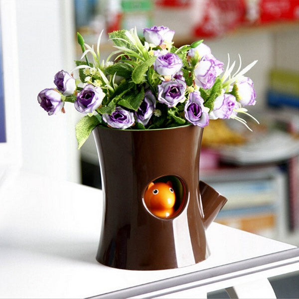 Self watering flowerpot - Brown Log and Squirrel