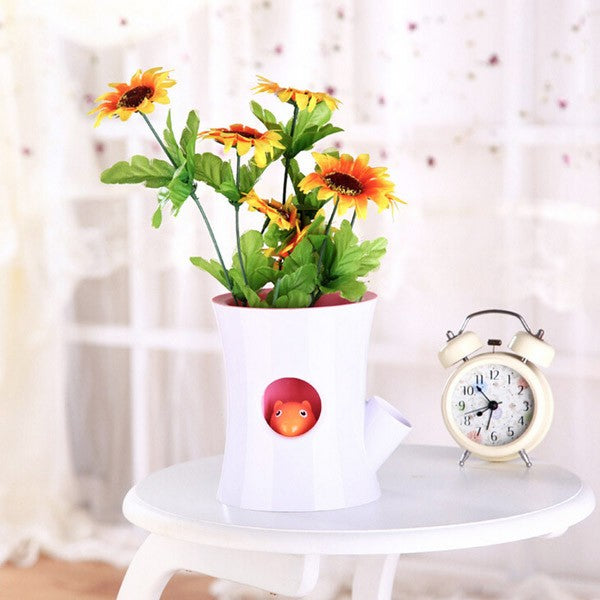 Self watering flowerpot - White log and squirrel
